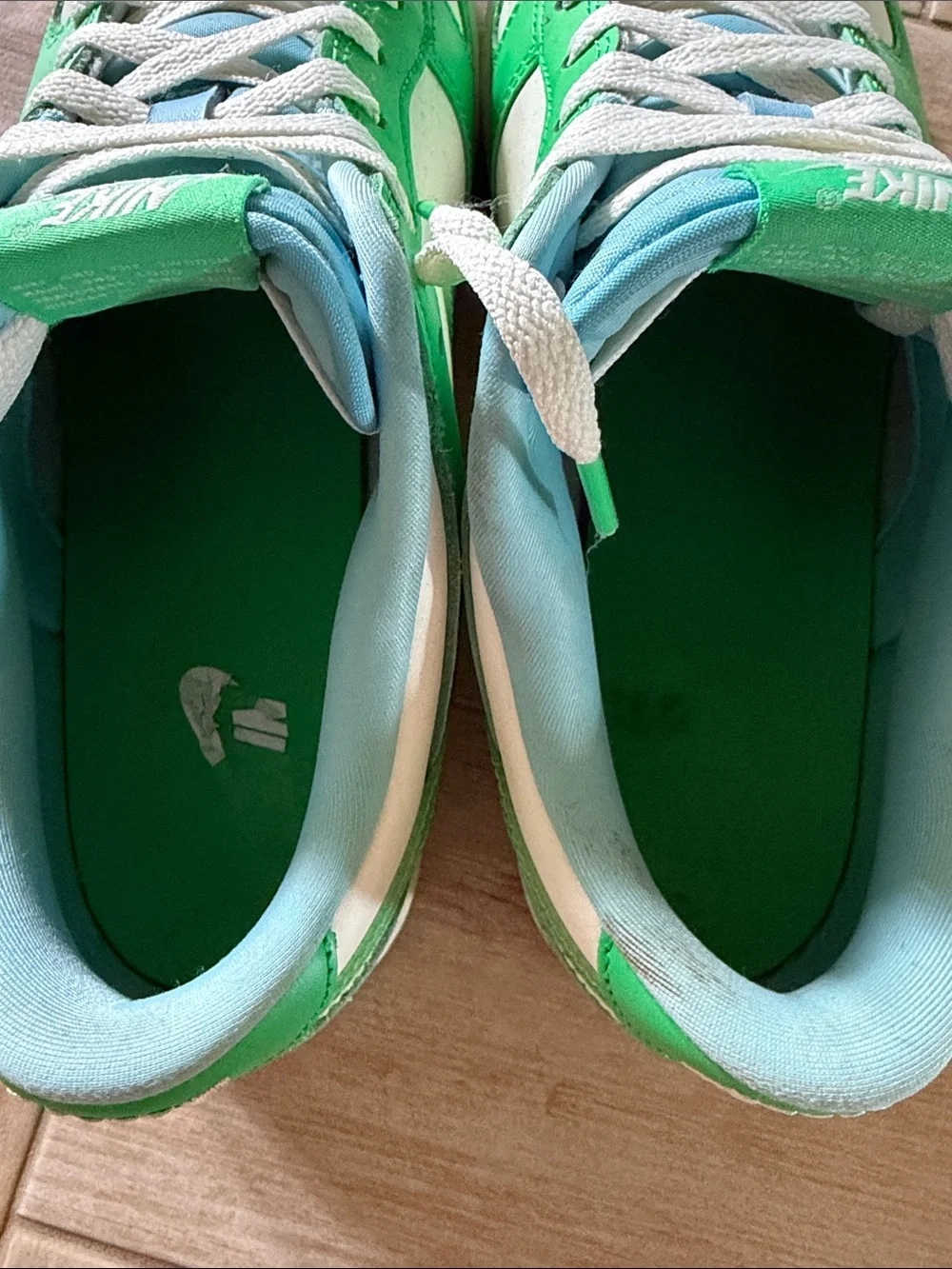 Nike Dunk Low Green Shock